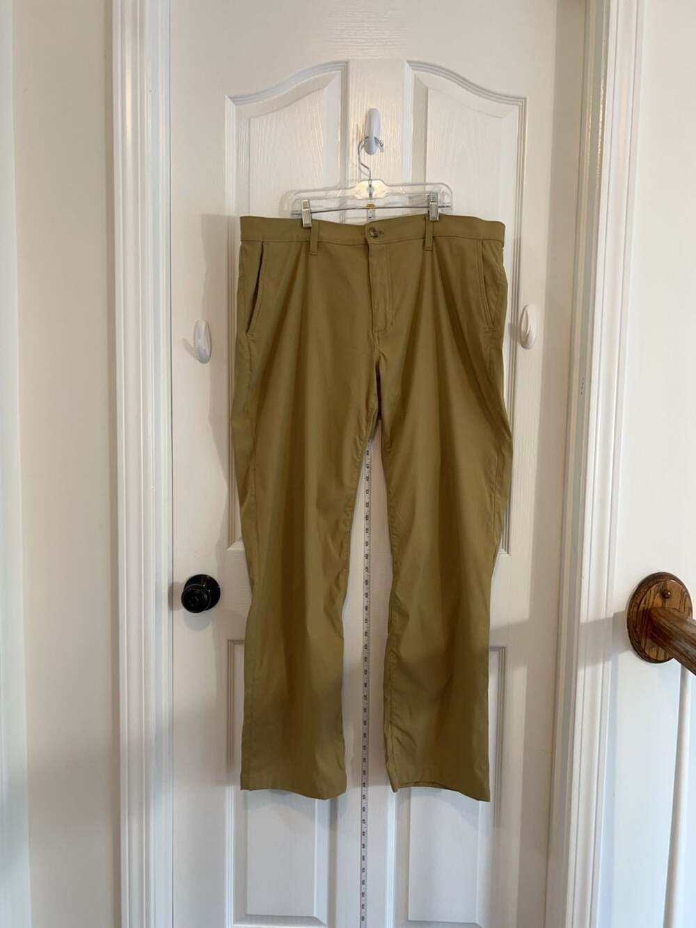 Eddie Bauer Men's Tan Golf Lightweight Performance  Pants Khaki 38x32
